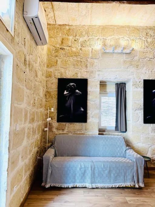 Апартаменты Town House 91 Виктория Экстерьер фото