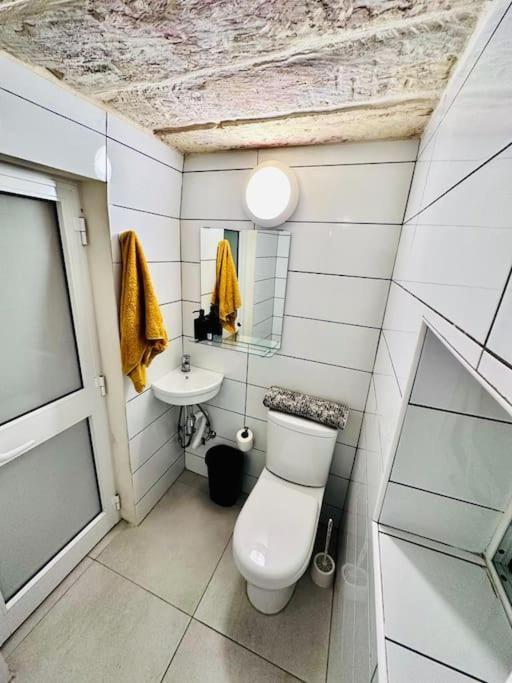 Апартаменты Town House 91 Виктория Экстерьер фото
