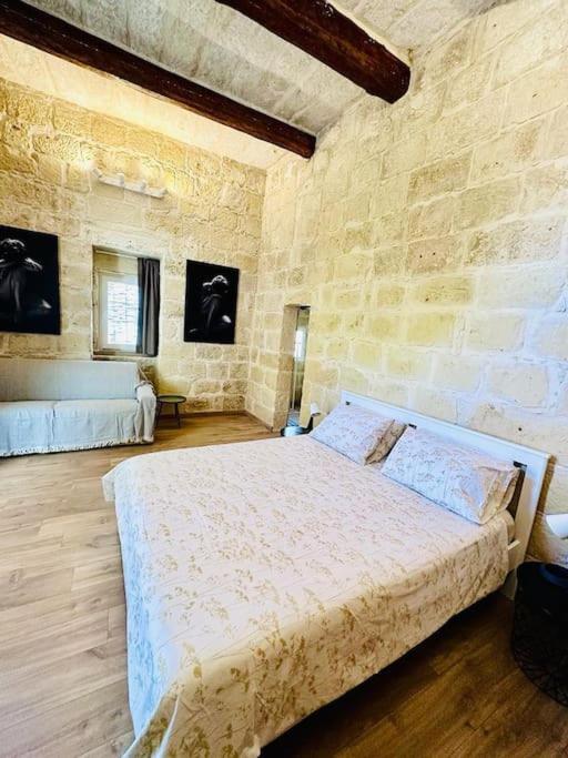 Апартаменты Town House 91 Виктория Экстерьер фото